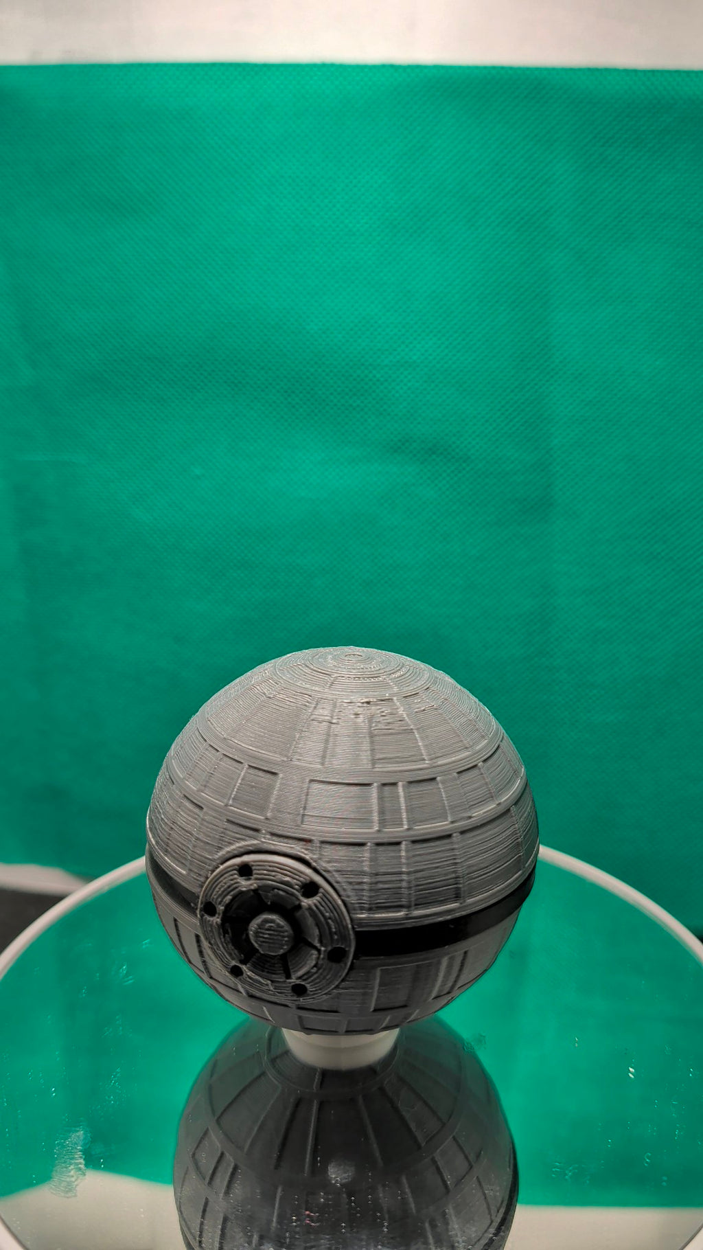 Death Ball Poke Star - 3D Printed Opening Pokeball Capsule, Gray / Black