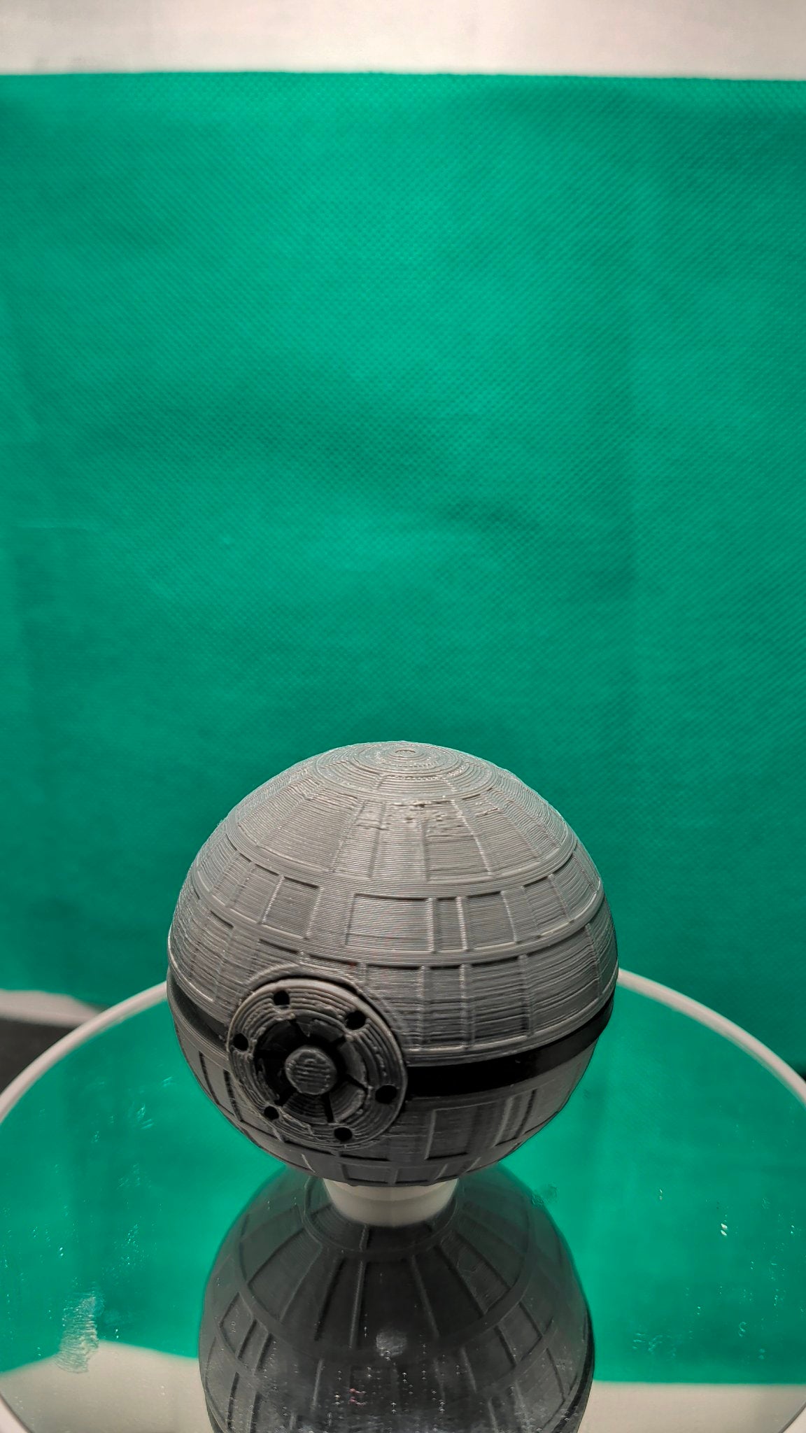 Death Ball Poke Star - 3D Printed Opening Pokeball Capsule, Gray / Black