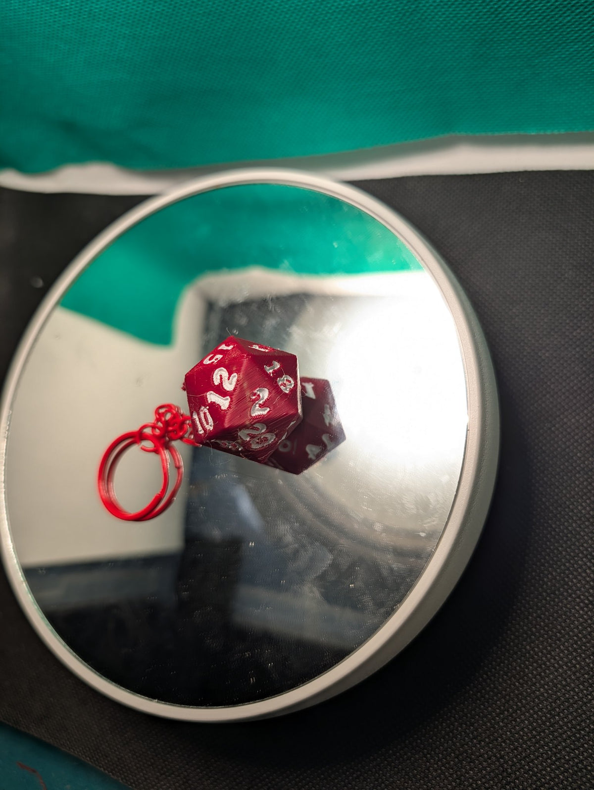 D20 Keychain – 3D Printed D&D Dice Keychain, Dungeons and Dragons Gift for Gamers