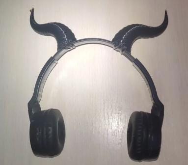 Clip-On Ears for Headphones — Customizable Cosplay, Gaming & Streaming Attachments