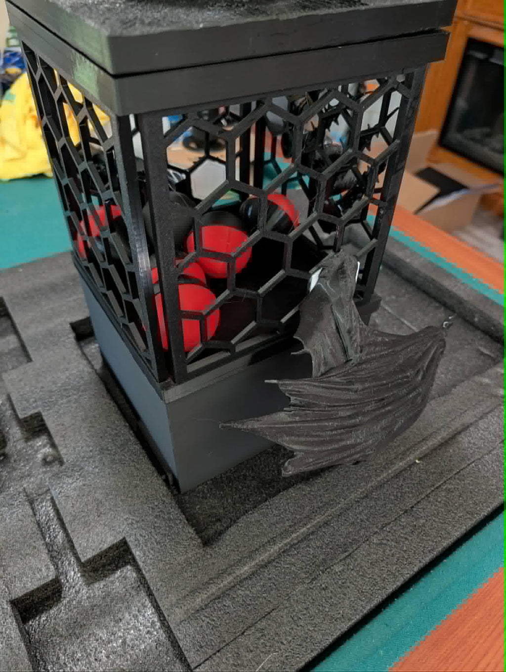 Dragon RR3D Capsule Gachapon Style Machine | 3D Printed Sensory Desk Toy, ASMR Interactive Art
