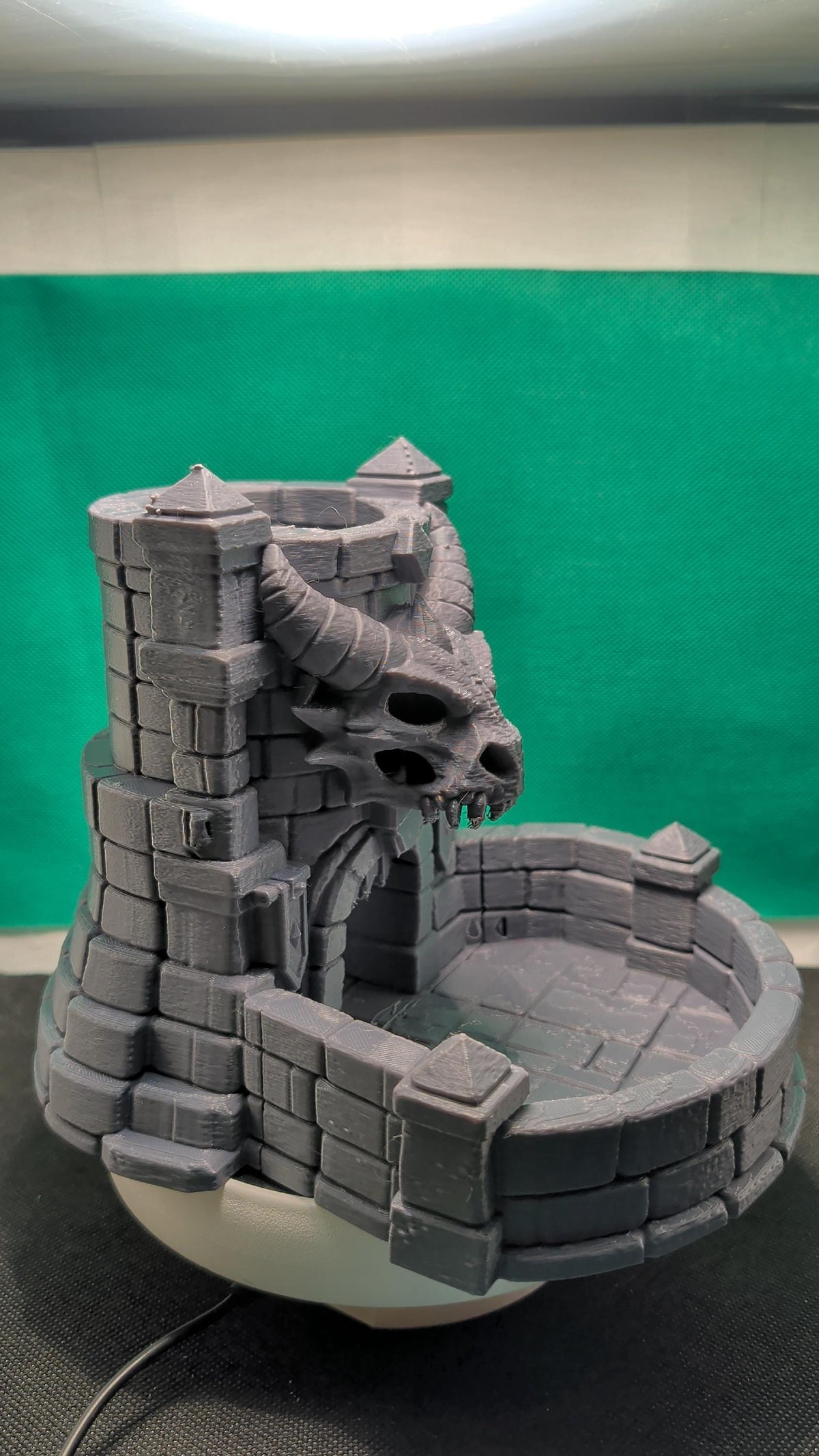 Dragon Skull Dice Tower – D&D Dice Roller, Dragon Lair Castle Tabletop Gaming Accessory, 3D Printed RPG Gift for Dungeon Masters, DND Gift