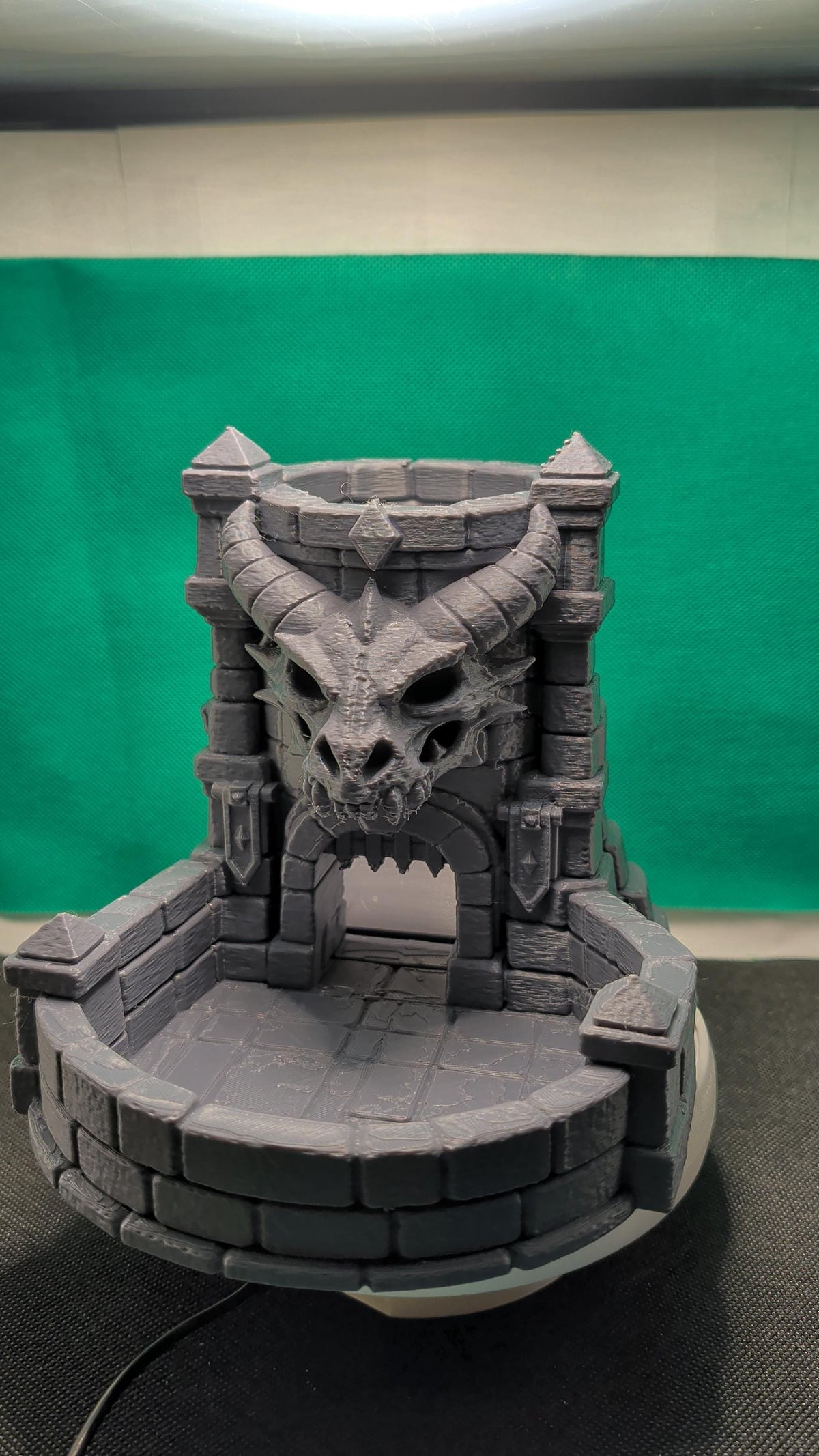 Dragon Skull Dice Tower – D&D Dice Roller, Dragon Lair Castle Tabletop Gaming Accessory, 3D Printed RPG Gift for Dungeon Masters, DND Gift