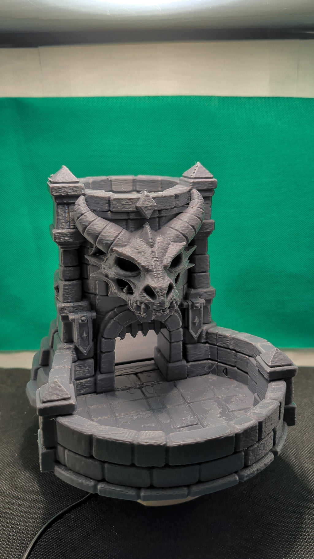 Dragon Skull Dice Tower – D&D Dice Roller, Dragon Lair Castle Tabletop Gaming Accessory, 3D Printed RPG Gift for Dungeon Masters, DND Gift