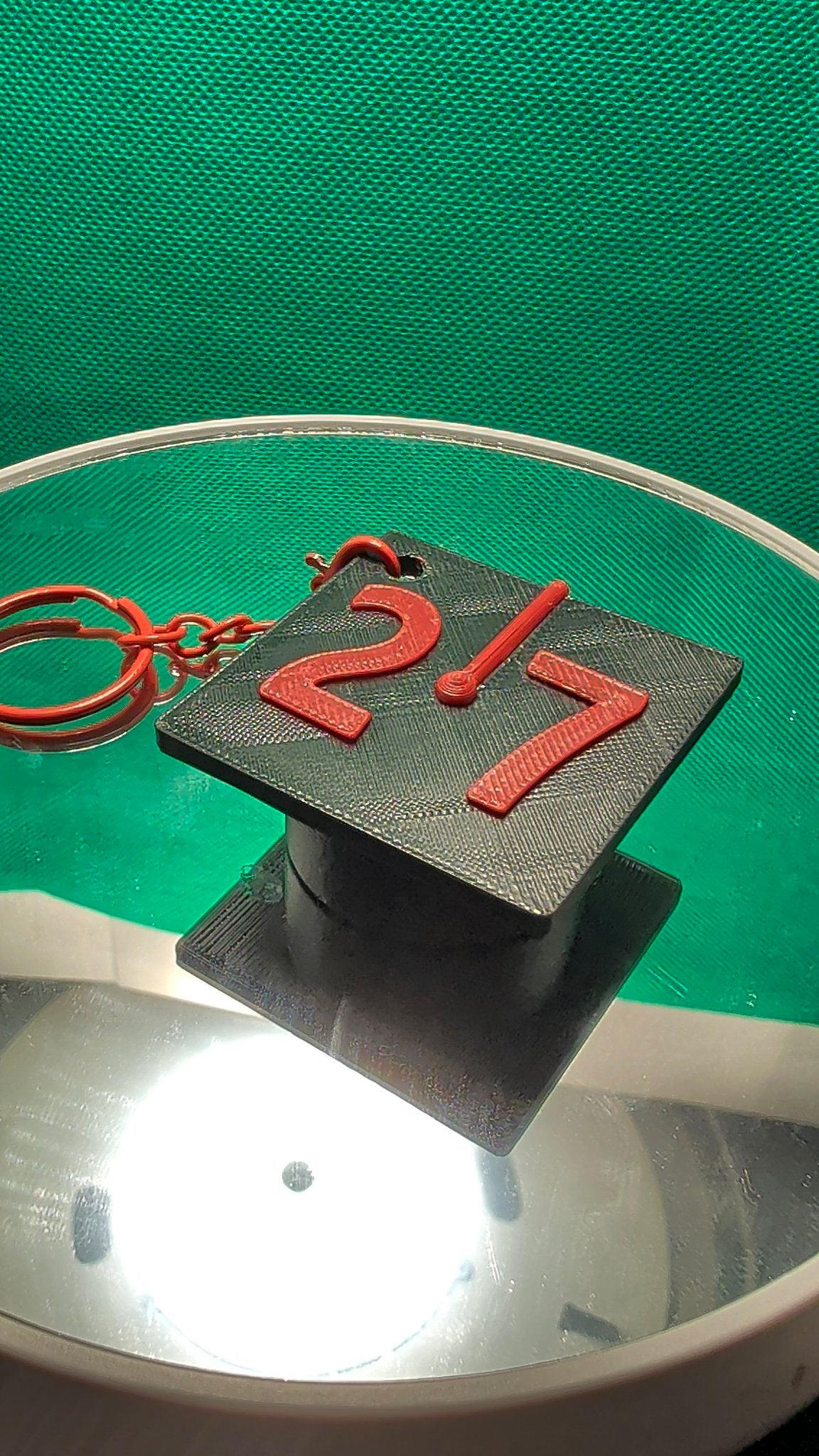 2027 Graduation Keychain – 3D Printed Grad Cap Keychain, Class of 2027 Gift