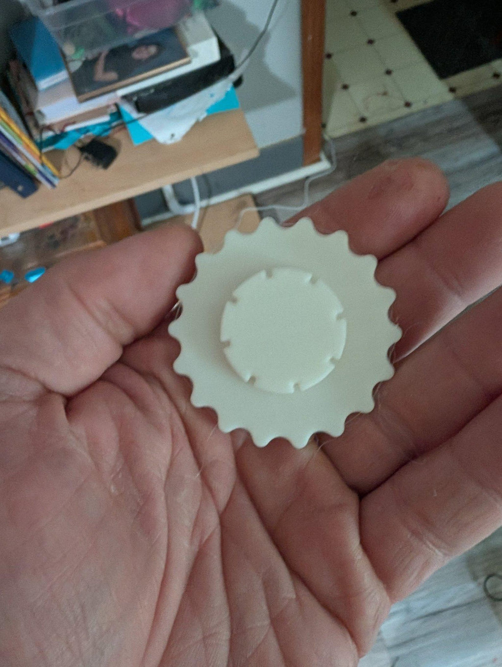 3D Printed Deodorant Dial Turn Assistant – Easy Grip for Arthritis, Weak Hands